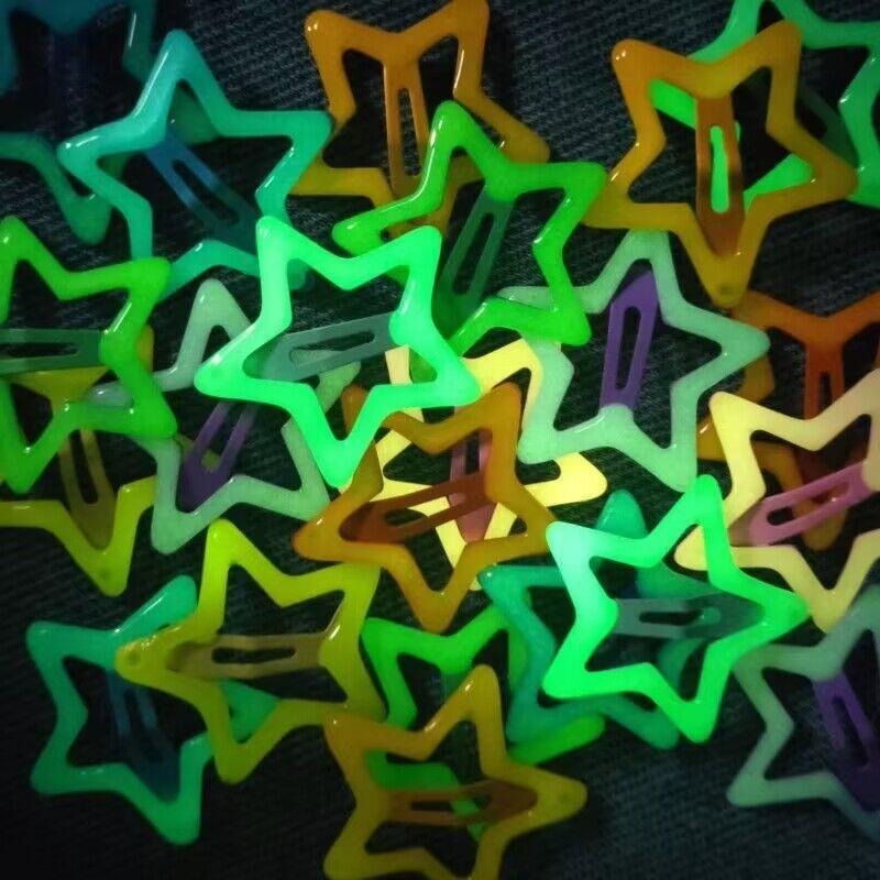 10 قطع من دبابيس الشعر الملونة - مراجعة Glow In Dark Stars وسعره